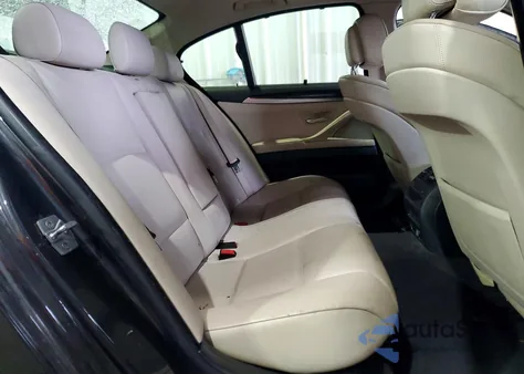 2011 BMW 550 Xi из США, поврежденный, VIN WBAFU9C57BC786470